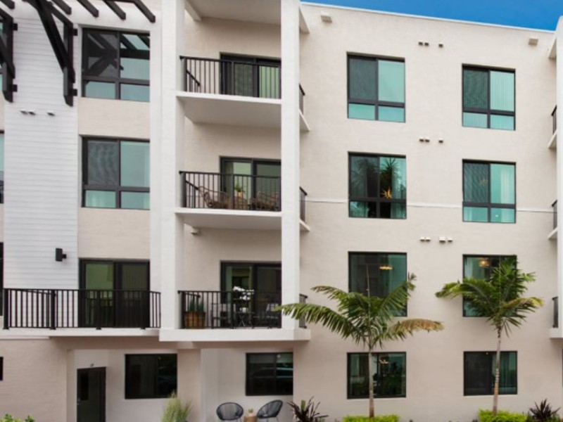 8370 NW 49 St. - Florida - Doral - 33166